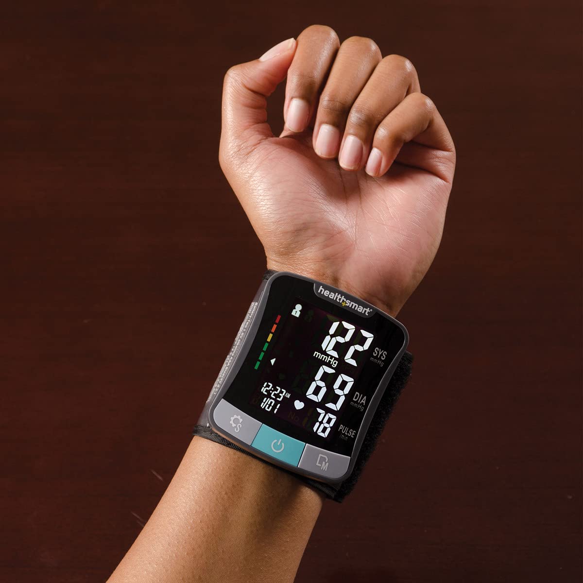 Digital Wrist Blood Pressure Monitor with Cuff O417989